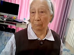 Elderly Chinese Grannie Gets Discontinuous